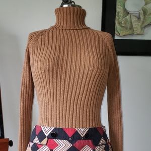 MODA INTERNATIONAL Gold thread ribbed turt…